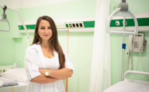 Nemocnice Vršovice - aktuality - Ortopedie Vršovice slaví 6. výročí a jako dárek si nadělila posilu týmu, mladou lékařku.